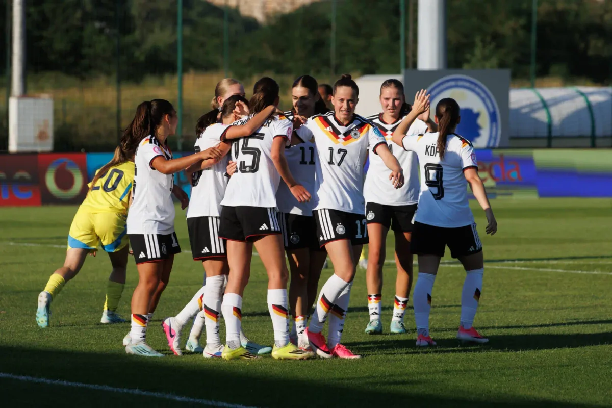 Сборная Германии U19 одержала победу над Швецией и вышла в полуфинал Евро