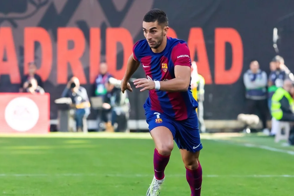 FC Barcelona планирует встречу с Ферраном Торресом после победы на ЧМ