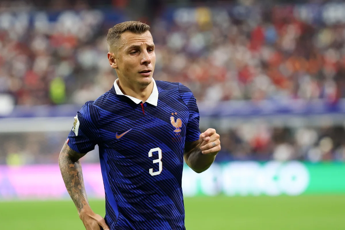 Лукас Динь возвращается в Париж: PSG анонсирует трансфер