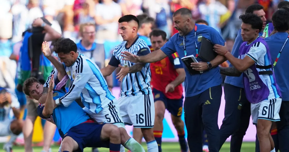 ФИФА проводит расследование после инцидентов на финале с участием Аргентины
